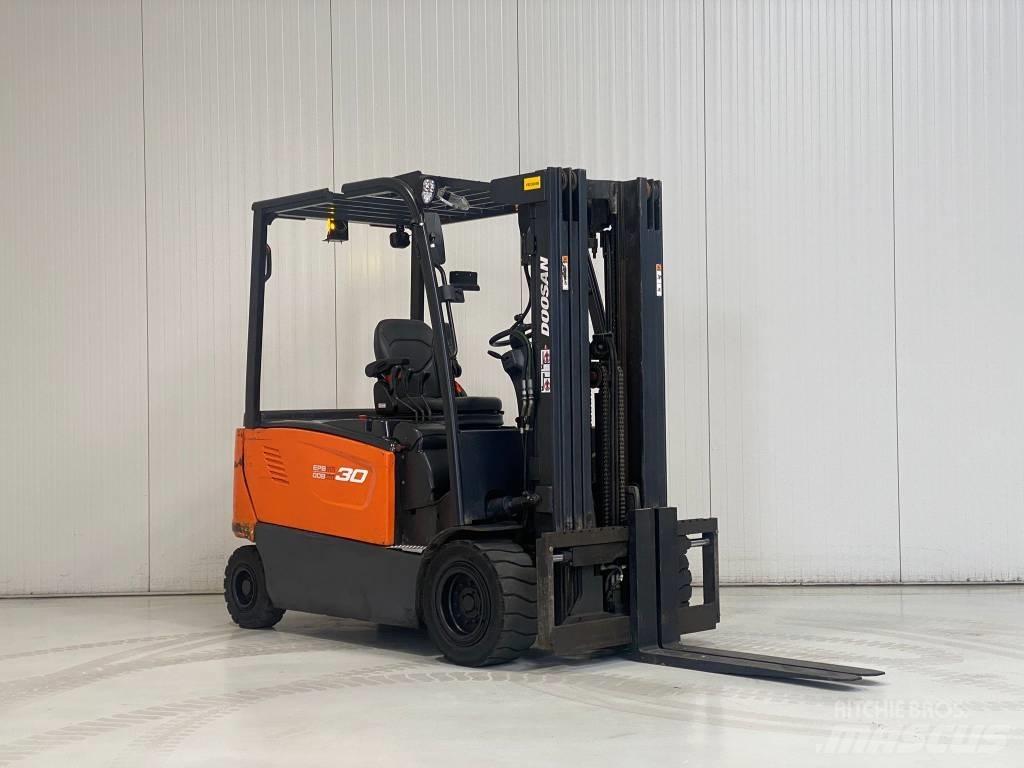 Doosan B30X-7 شاحنات ذات رافعات شوكية تعمل بالكهرباء