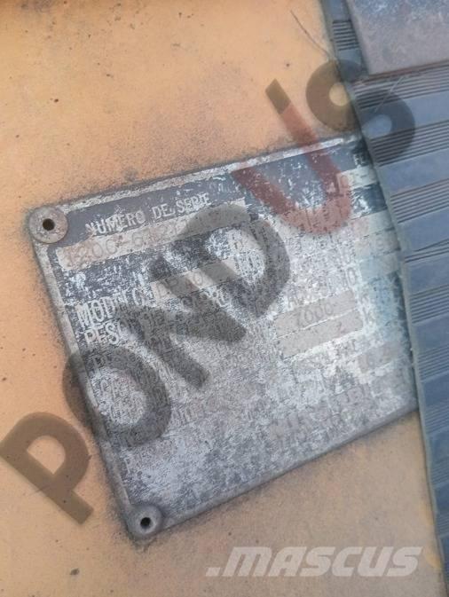 CAT DP 70 N شاحنات الديزل