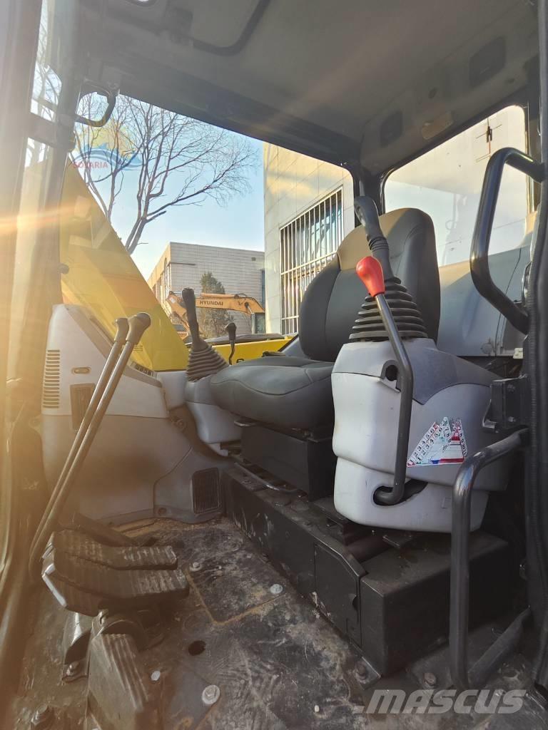 Komatsu PC78US-8 حفارات وسط 7 طن - 12 طن