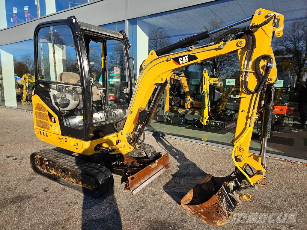 CAT 301.7 D حفارات صغيرة أقل من 7 طن (حفارات صغيرة)