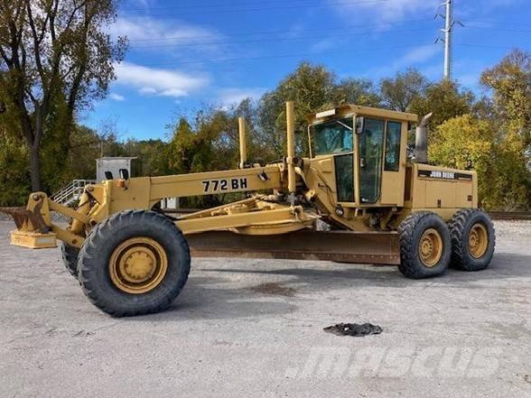 DEERE 772BH معدات تمهيد الطرق