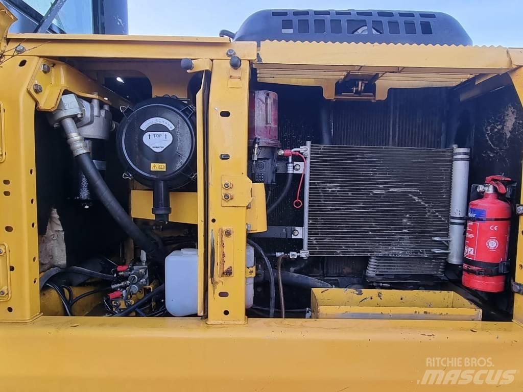Komatsu PC 210 LC-8 حفارات زحافة