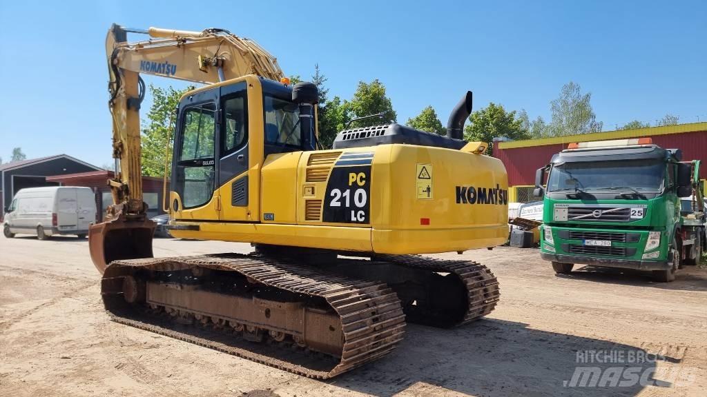 Komatsu PC 210 LC-8 حفارات زحافة