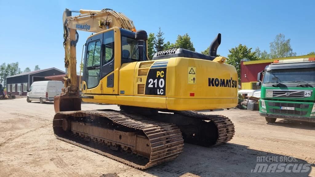 Komatsu PC 210 LC-8 حفارات زحافة