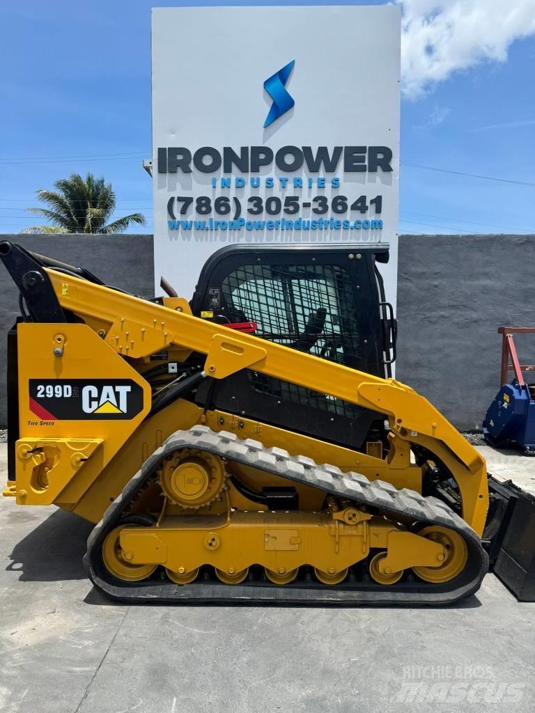 CAT 299 D 2 لوادر انزلاقية التوجيه