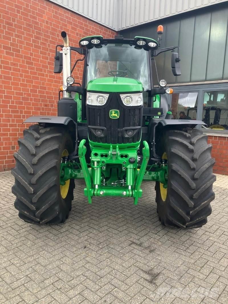 John Deere 6195M الجرارات