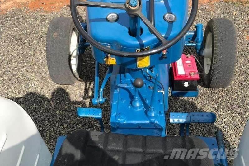 Ford 500 Tractor الجرارات