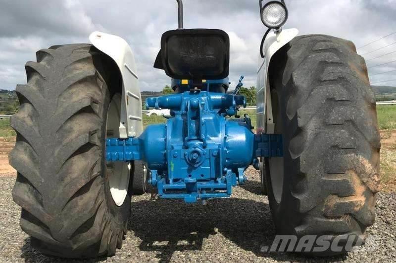 Ford 500 Tractor الجرارات