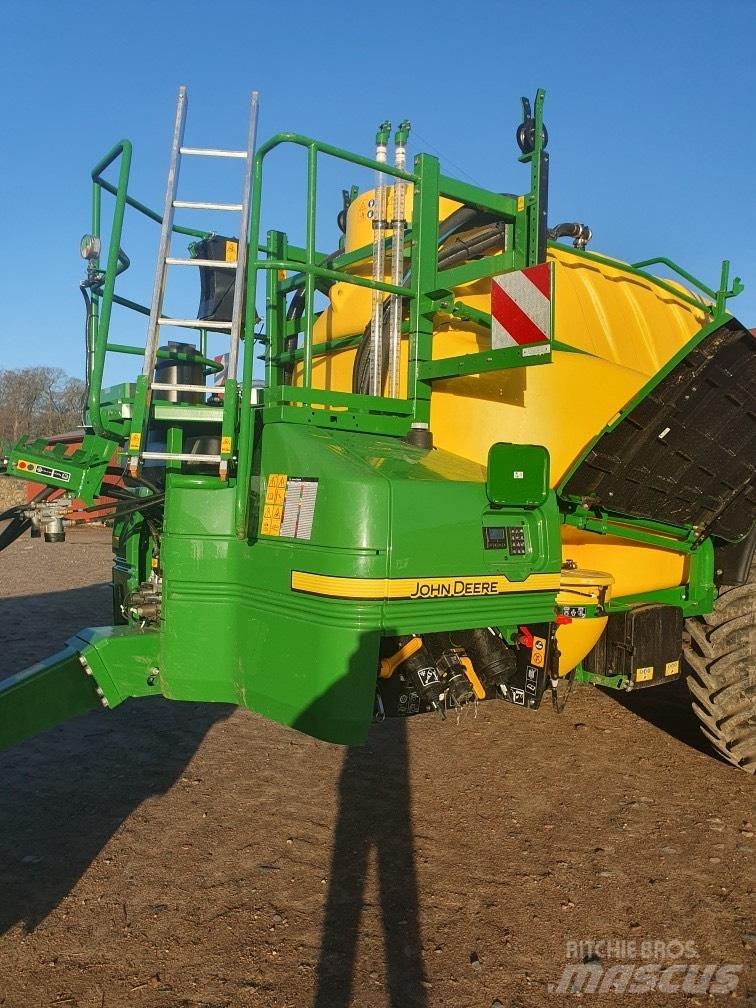 John Deere R975 i الرشاشات