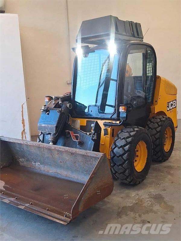 JCB 190HF لوادر انزلاقية التوجيه