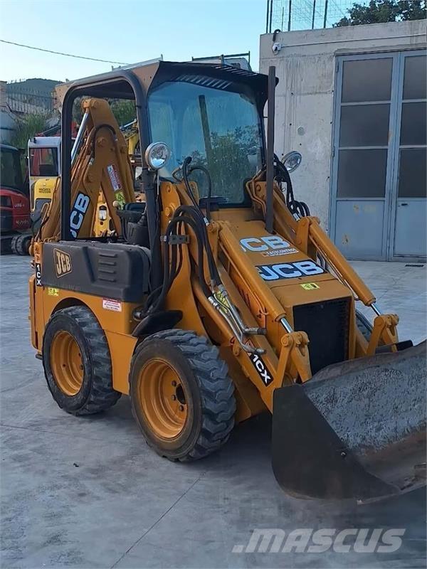JCB 1CX لوادر ذات جرافات عكسية