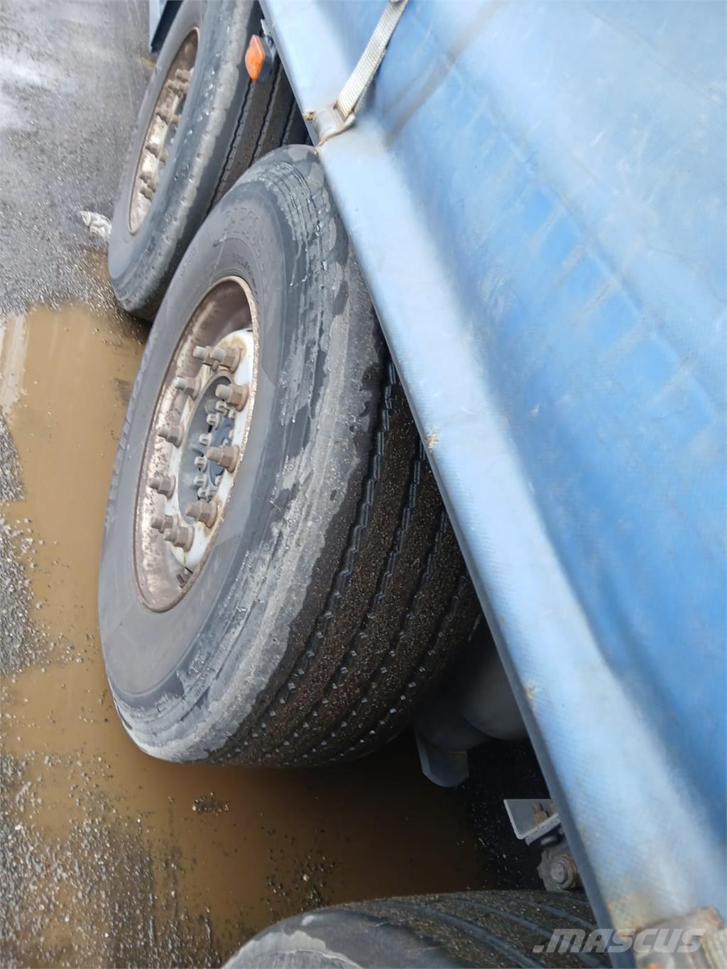 Schmitz 3aks نصف مقطورات بباب جانبي