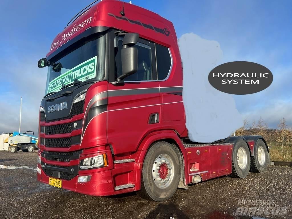 Scania R650 6x4 وحدات الجر