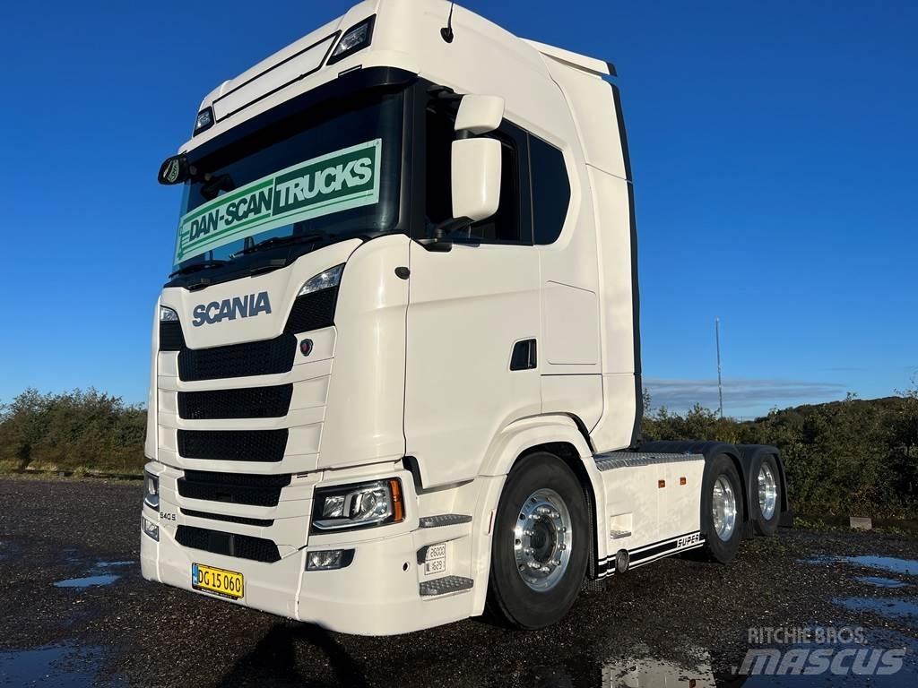 Scania S540 6x2 وحدات الجر