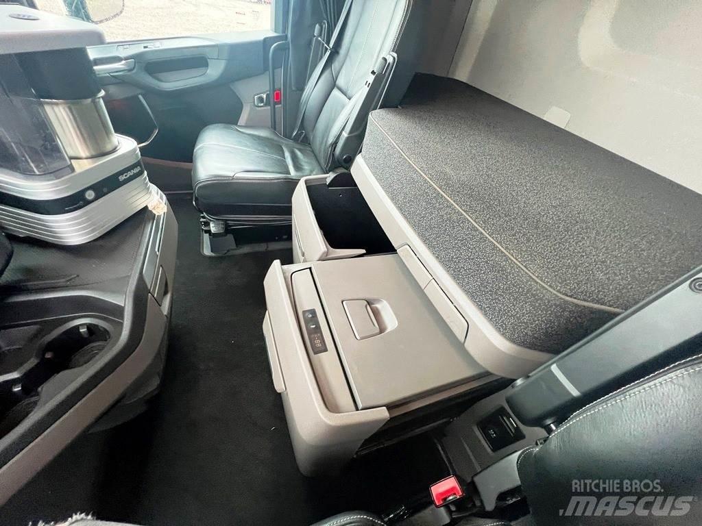 Scania S540 6x2 وحدات الجر