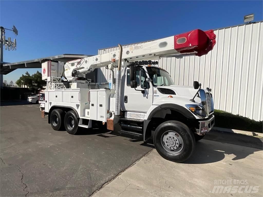 Altec AM55 المنصات الهوائية المثبتة على شاحنة