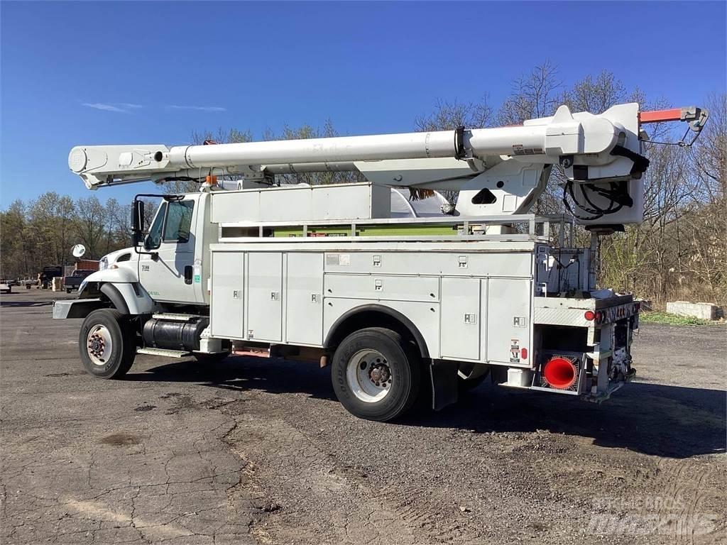 Altec AM855 المنصات الهوائية المثبتة على شاحنة