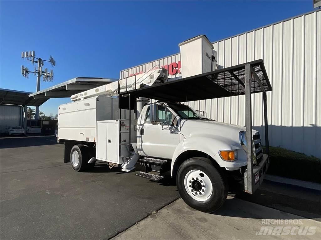 Altec LR756 FM المنصات الهوائية المثبتة على شاحنة