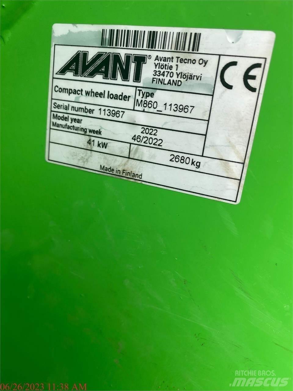 Avant 860I لوادر بعجل