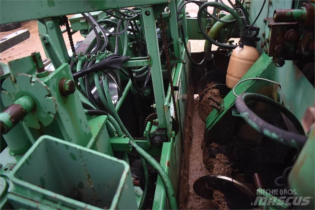 Barber-Greene BG220 معدات السفلتة
