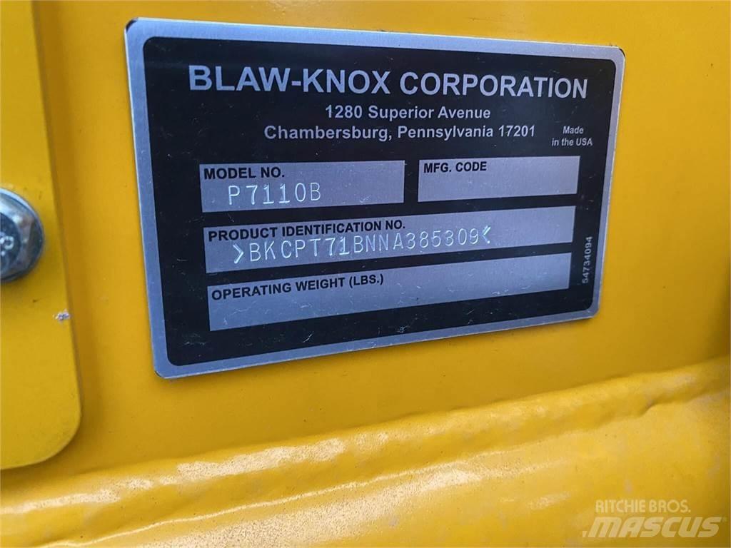 Blaw-Knox P7110B معدات السفلتة