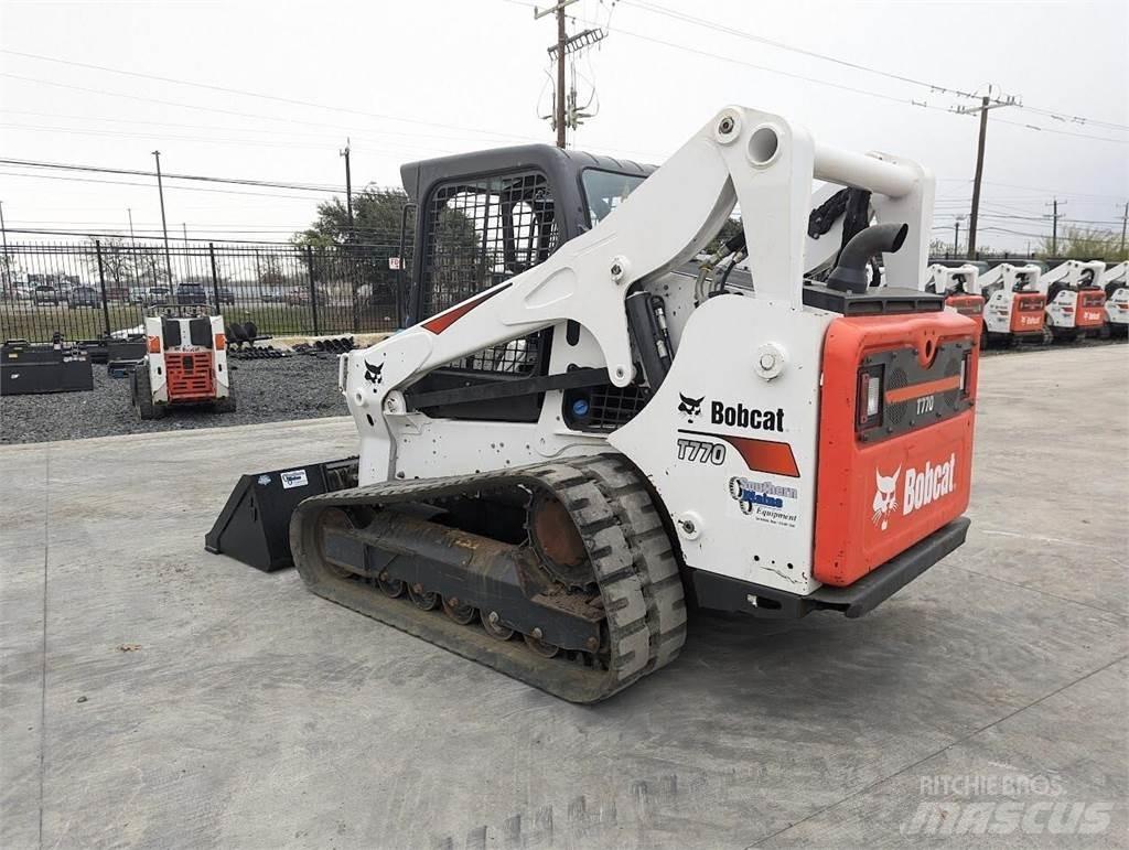 Bobcat T770 لوادر انزلاقية التوجيه