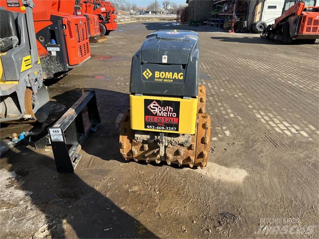 Bomag BMP8500 مداحل رجاجة مجرورة