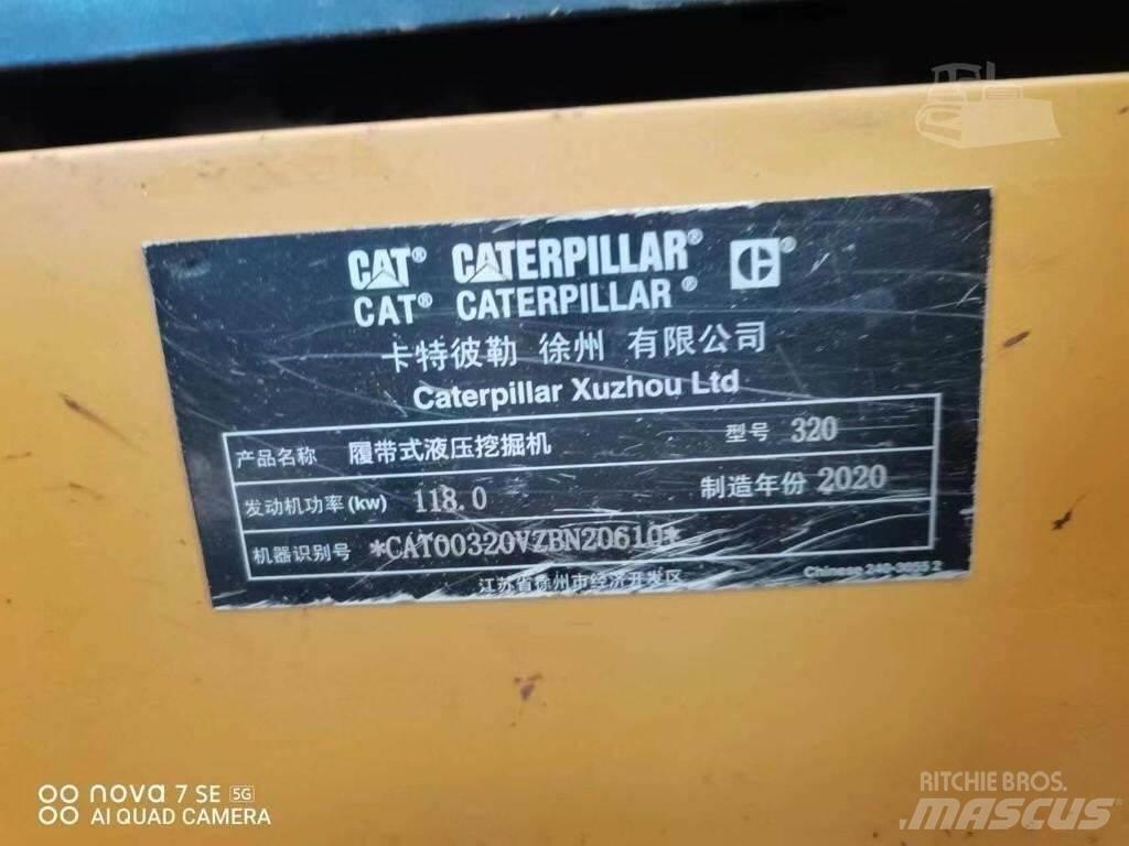CAT 320 حفارات زحافة