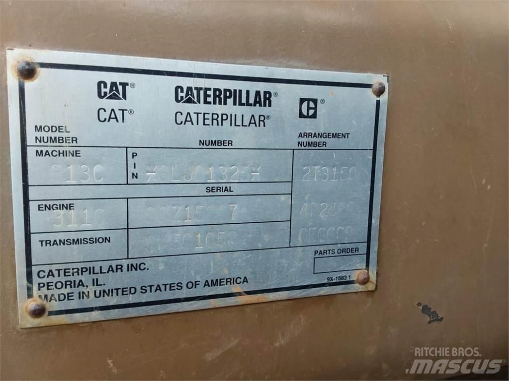 CAT 613C مقطورات ذات صهاريج