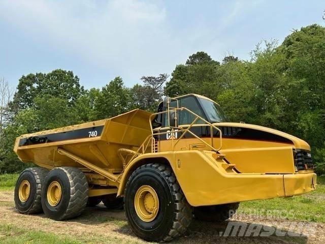 CAT 740 ساحبات مفصلية