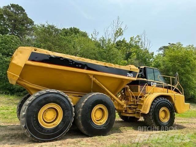 CAT 740 ساحبات مفصلية