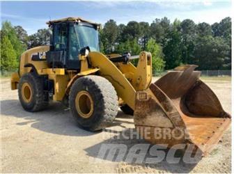 CAT 950M لوادر بعجل