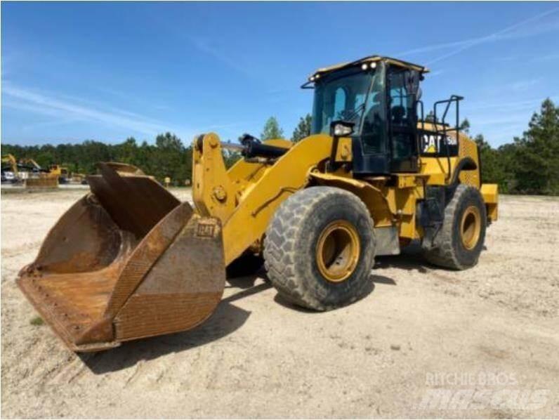CAT 950M لوادر بعجل
