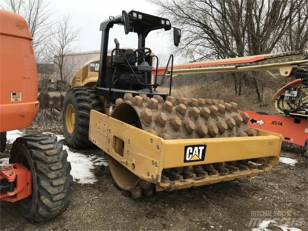 CAT CP54B مكابس المخلفات