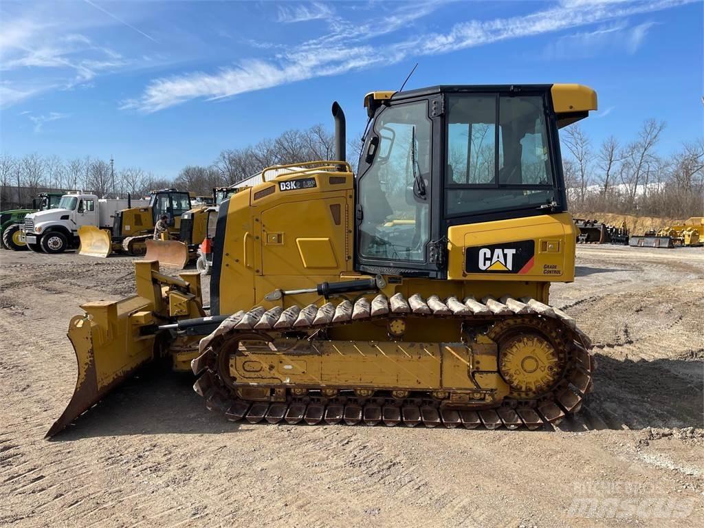 CAT D3K2 LGP بلدوزرات مجنزرة