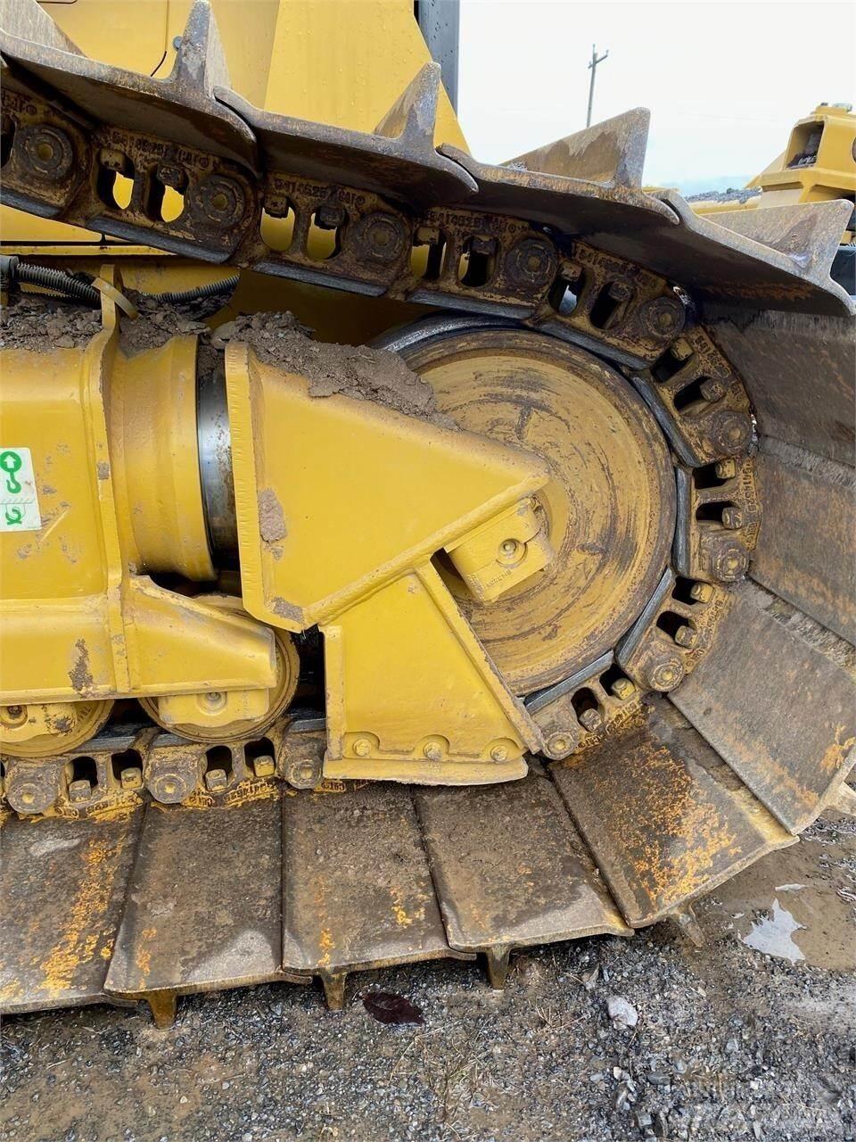 CAT D5 LGP بلدوزرات مجنزرة
