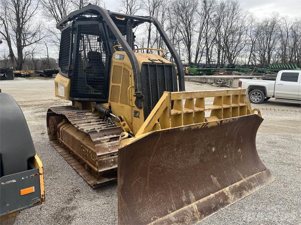 CAT D5K2 XL بلدوزرات مجنزرة