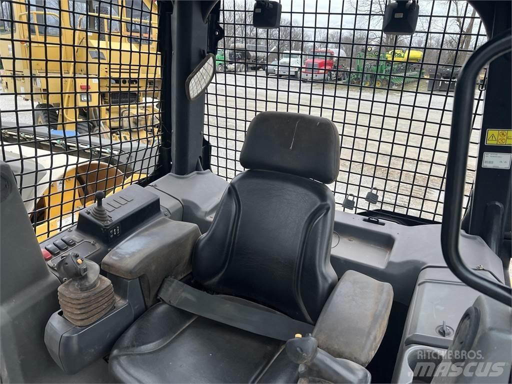CAT D5K2 XL بلدوزرات مجنزرة