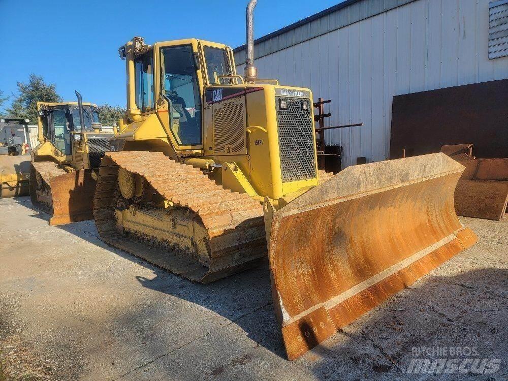 CAT D5N LGP بلدوزرات مجنزرة