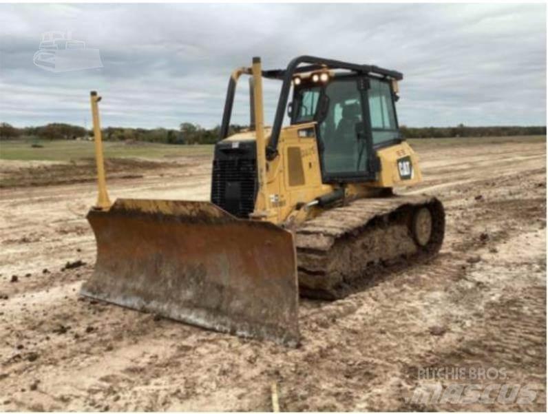 CAT D6K2 LGP بلدوزرات مجنزرة