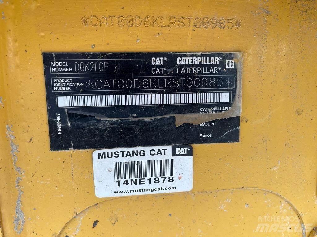 CAT D6K2 LGP بلدوزرات مجنزرة