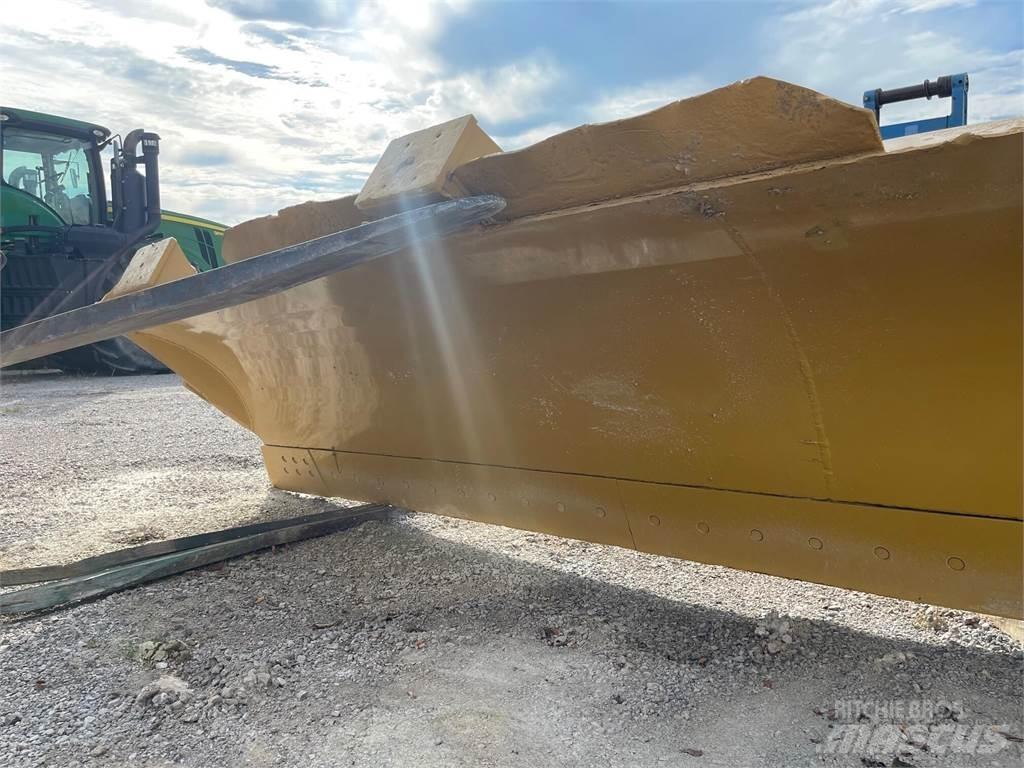 CAT D6T LGP بلدوزرات مجنزرة