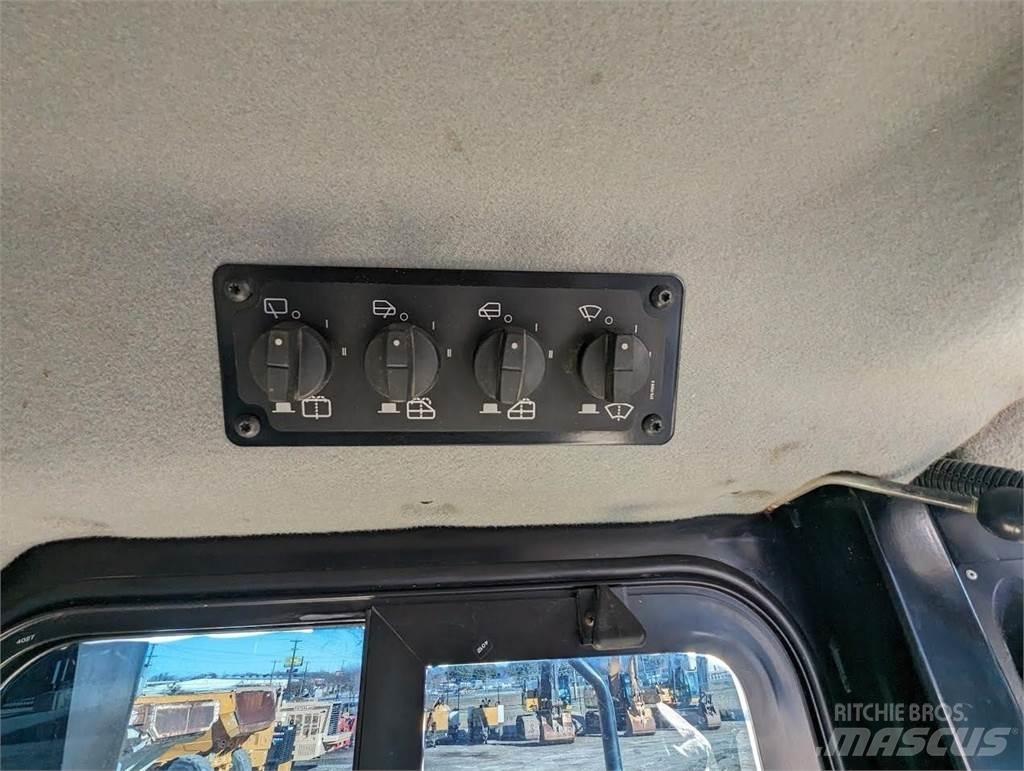 CAT D6T XL بلدوزرات مجنزرة