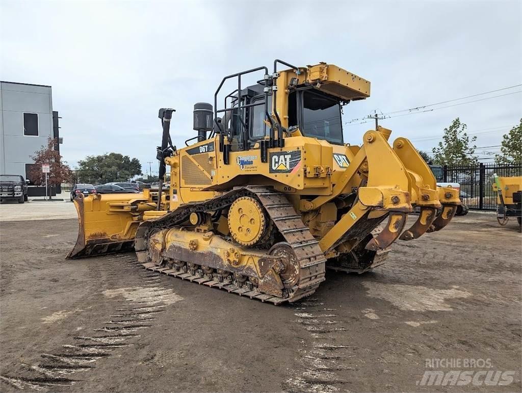 CAT D6T XL بلدوزرات مجنزرة