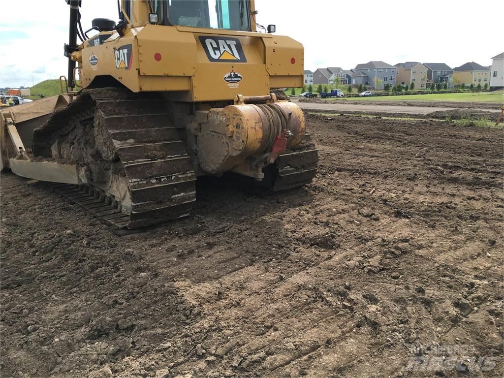 CAT D6T XW بلدوزرات مجنزرة