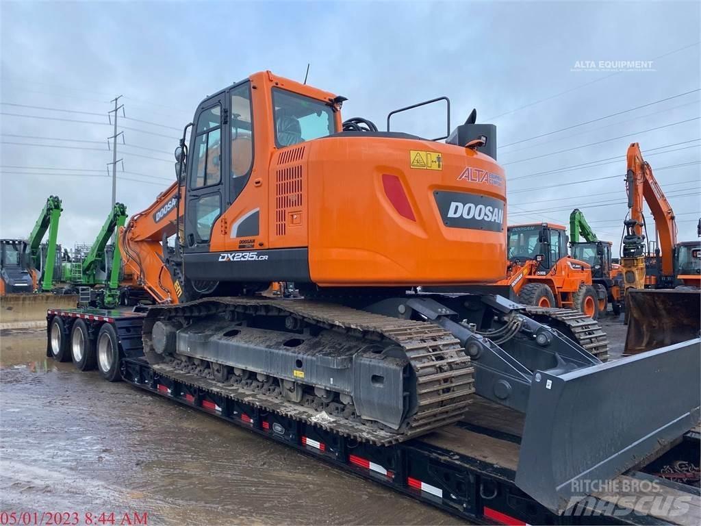 Develon DX235 LCR-5 حفارات زحافة