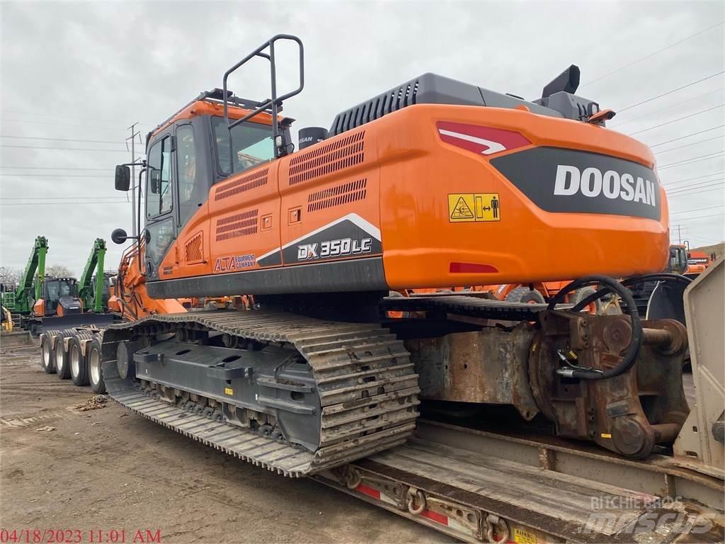 Develon DX350 LC-7 حفارات زحافة