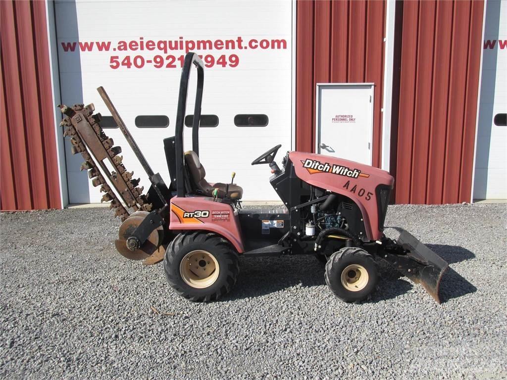 Ditch Witch RT30 ماكينات حفر خنادق
