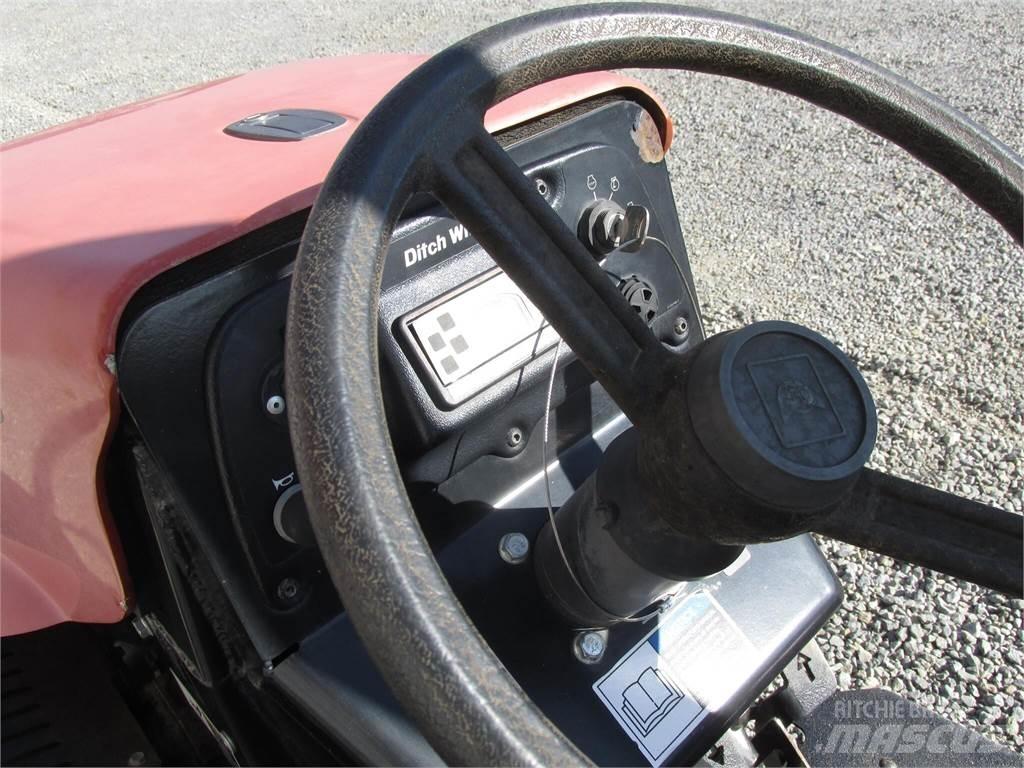 Ditch Witch RT30 ماكينات حفر خنادق