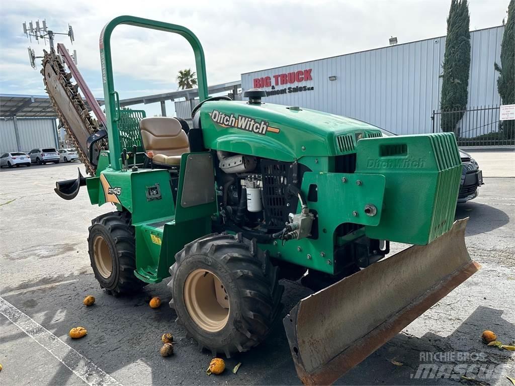 Ditch Witch RT45 ماكينات حفر خنادق